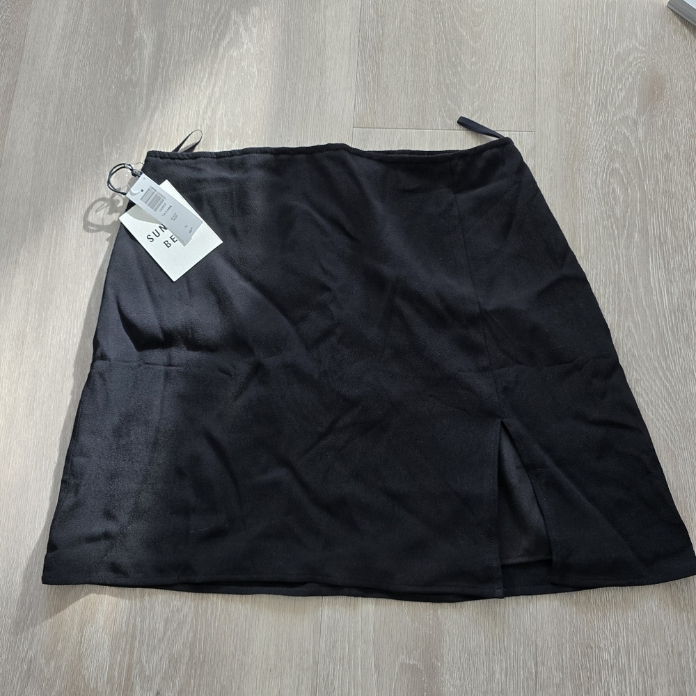 Aritzia Black Mini Skirt with Front Slit